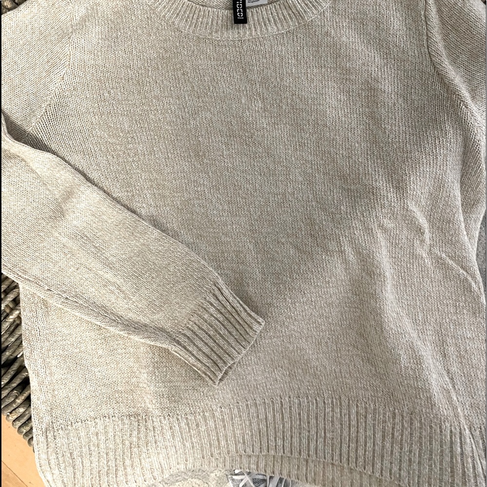 Soft Oatmeal Sweater - Picture 4 of 5